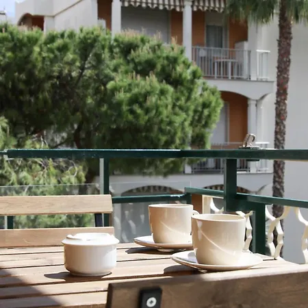 Casa Febo, In Centro Con Parcheggio Privato A 200 Mt Dal Mare 4*