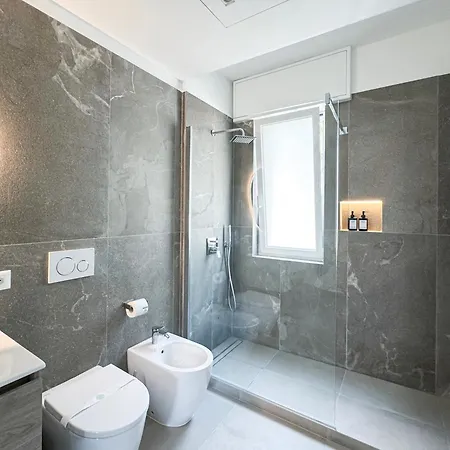 Casa Febo, In Centro Con Parcheggio Privato A 200 Mt Dal Mare 4*