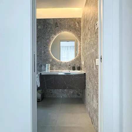 ゲストハウス Casa Febo, In Centro Con Parcheggio Privato A 200 Mt Dal Mare 4*