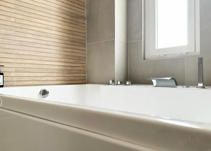 Casa Febo, In Centro Con Parcheggio Privato A 200 Mt Dal Mare 4*