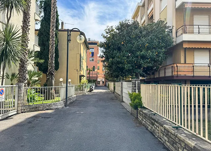 Casa Febo, In Centro Con Parcheggio Privato A 200 Mt Dal Mare بيت ضيافة بورديغيرا