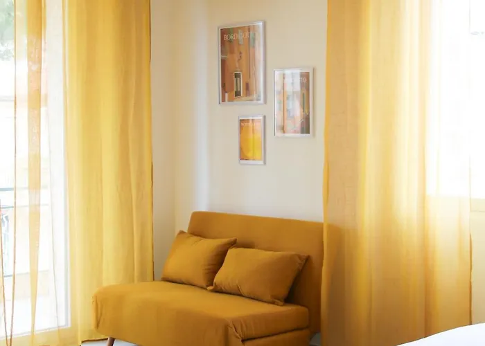 Casa Febo, In Centro Con Parcheggio Privato A 200 Mt Dal Mare