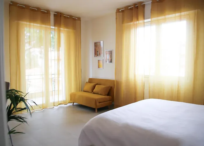 Casa Febo, In Centro Con Parcheggio Privato A 200 Mt Dal Mare 4* بورديغيرا