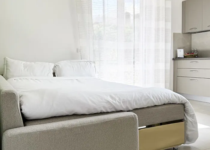 Casa Febo, In Centro Con Parcheggio Privato A 200 Mt Dal Mare بيت ضيافة 4*