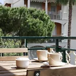 Casa Febo, In Centro Con Parcheggio Privato A 200 Mt Dal Mare 4*