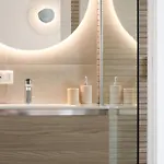 Casa Febo, In Centro Con Parcheggio Privato A 200 Mt Dal Mare 4* Bordighera