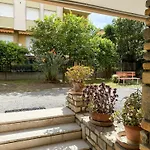 Casa Febo, In Centro Con Parcheggio Privato A 200 Mt Dal Mare Vendégház Bordighera