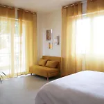 Casa Febo, In Centro Con Parcheggio Privato A 200 Mt Dal Mare 4* Bordighera