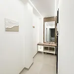 Casa Febo, In Centro Con Parcheggio Privato A 200 Mt Dal Mare Konukevi