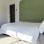 Casa Febo, In Centro Con Parcheggio Privato A 200 Mt Dal Mare 4* Bordighera