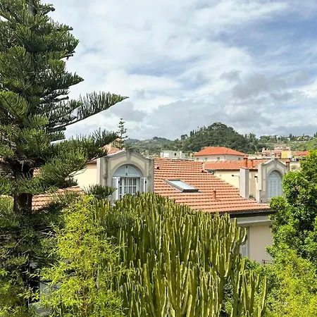 Casa Febo, In Centro Con Parcheggio Privato A 200 Mt Dal Mare Pensión 4*