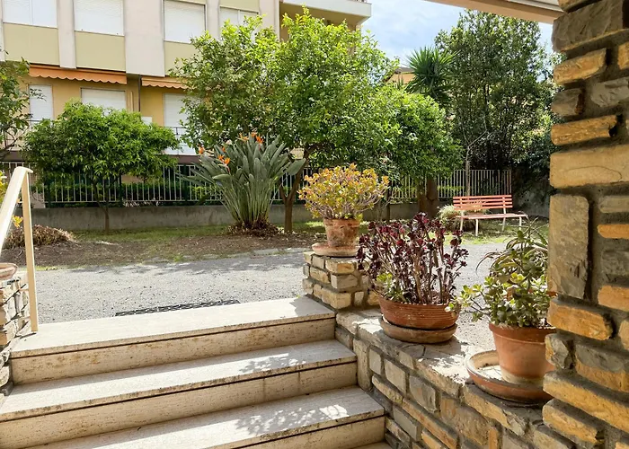 Casa Febo, In Centro Con Parcheggio Privato A 200 Mt Dal Mare